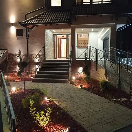 I Milanovic Lejlighed *